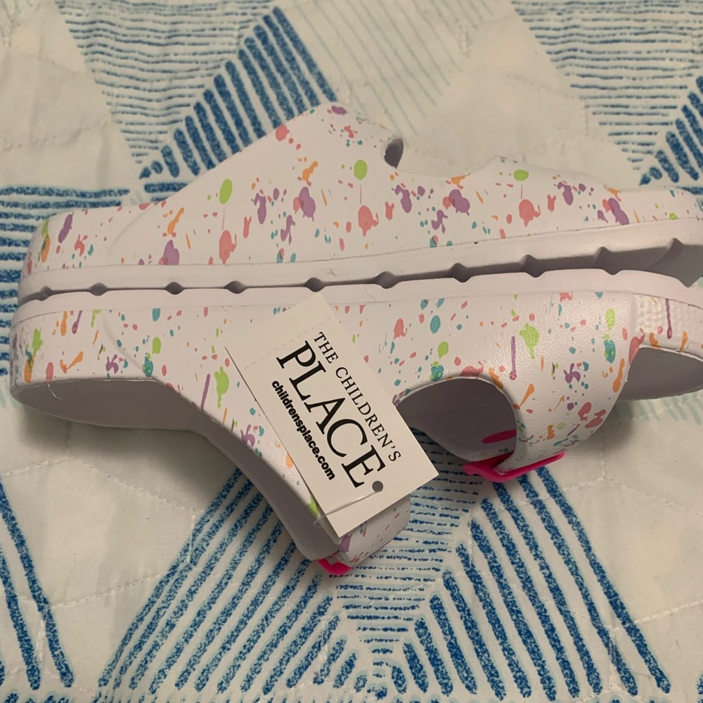 Shoes - Picture 6 of 7